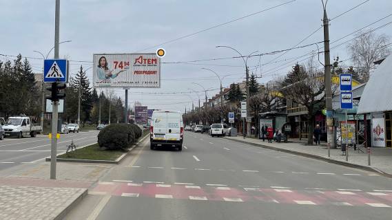 Billboard A in Chernivtsi, в  Nezaleznosti pr, 129, ot st. Geroiv Majdanu Photo 1