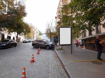 Citylight A in Kyiv, Сітілайт 1.2х1.8  Gorodec'kogo Arhitektora st. 10 Photo 1