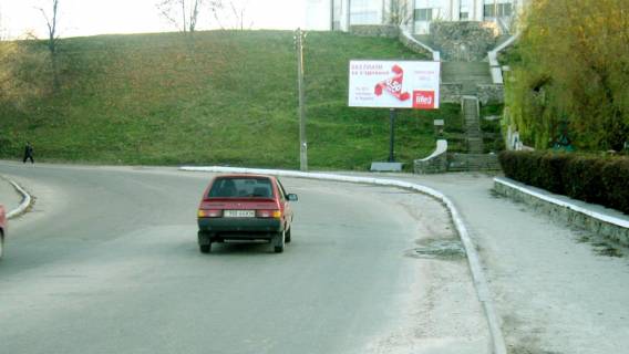 Billboard A in Tarashcha, Щит 3x6  Bogdana Hmel'nic'kogo st., bila shodiv do DK Photo 1