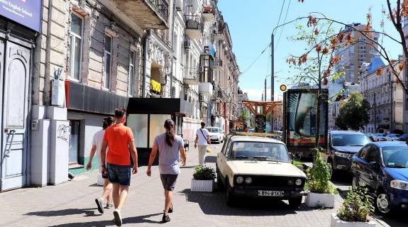 Citylight B in Kyiv, Сітілайт 1.2х1.8  Saksagans'kogo st. 112 Photo 1