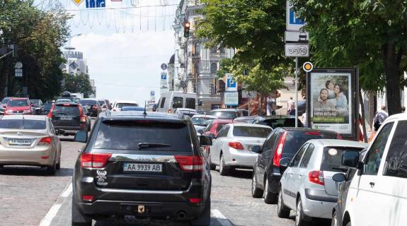 Cityscroll A in Kyiv, Скролер 1.2х1.8  Bogdana Hmel'nic'kogo st. 24 Photo 1