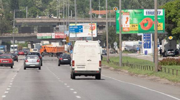 Billboard A in Kyiv, Щит 3x6  Stolicne sose, 290m do AZS GLUSCO, do Pivdennogo mosta Photo 1