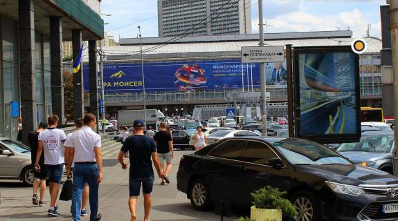 Citylight B in Kyiv, Сітілайт 1.2х1.8  Rognidins'ka st. 13 Photo 1