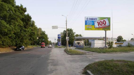Billboard A in Chernihiv, Щит 3x6  1-Travna st., 178 (bila AZS <<AVIAS>>) Photo 1