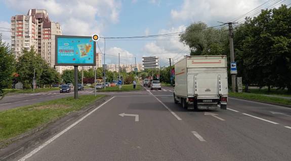 Scrolller, Scroll A in Lviv, Скролер 2.3х3.14  Чорновола В. пр., навпроти ринку (роздільник), із центру - 582232 Photo 1