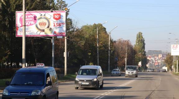 Billboard B in Chernivtsi, Щит 3x6  Pivdenno-Kil'ceva st., 12, kinceva trol 3a, 6a, do st. Geroiv Majdanu Photo 1