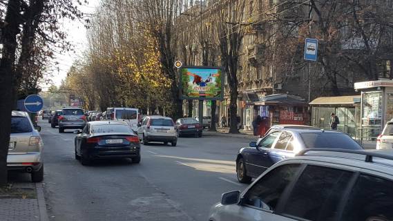 Backlight A in Lviv, 2.3х3.14  Geroiv UPA st.76, peretin Maksima Zaliznaka st., bank PUMB Photo 1