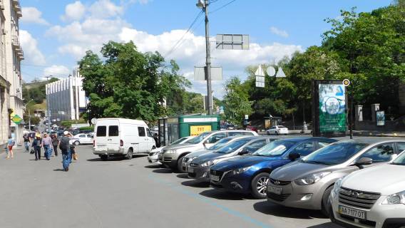 Cityscroll B in Kyiv, Скролер 1.2х1.8  Grusevs'kogo Mihajla st. / Evropejs'ka pl. Photo 1