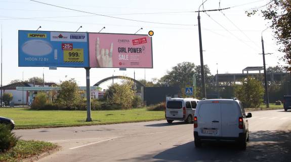 Billboard A in Chernivtsi, Щит 3x6  Kalinivs'ka st. / Hotins'ka st., pravij, na Kalinivs'kij Rinok Photo 1
