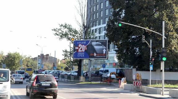 Billboard A in Lviv, борд  Lipins'kogo st. / Zamarstinivs'ka st., z centru Photo 1