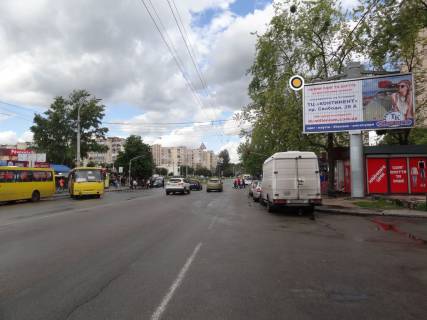 Prismatron, Prism A in Kyiv, борд  Svobodi av., 22, navproti rinku "Vinogradar" - 413055 Photo 1