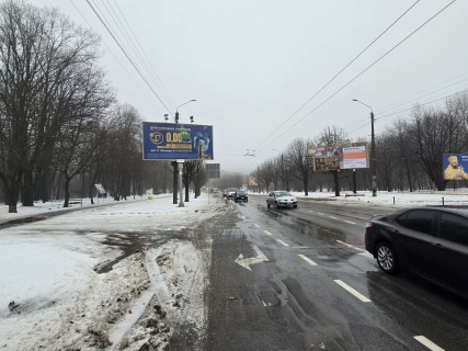 Billboard B in Chernivtsi, Щит 3x6  Komarova st., 13a, got Ceremos, do st. Geroiv Majdanu Photo 1
