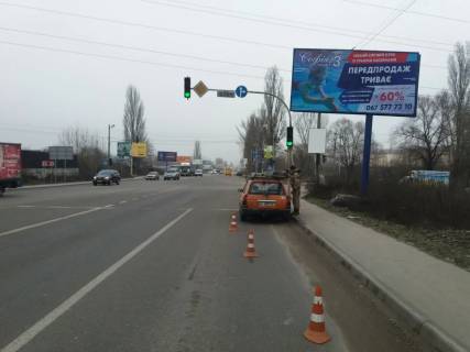 Billboard A in Sofiivska Borshchagivka, 3x6  st.Kiivs'kaa, na svitlofori na ZK Sofiivs'ka Slobidka, napravlenna na Kiiv Photo 1