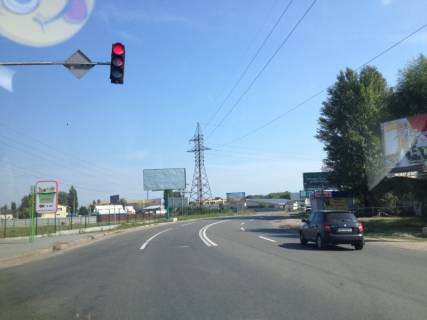 Billboard B in Svyatopetrivske, 3x6  st.Kievskva, vozle svetofora na T-obraznom perekrestke, povorot na st.Central'nuu s.Svatopetrovskoe Photo 1