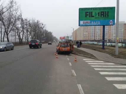 Billboard A in Sofiivska Borshchagivka, 3x6  st.Soborna, bila ZK Sofia Sfera, navroti zapravki Shell, napravlenna na Bilogorodku Photo 1