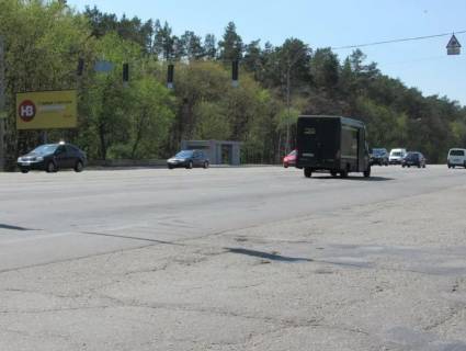 Billboard B in Kyiv, 6х3  Brovars'kij pr-t povorot na Zazim'a svitlofor do Brovari Photo 1