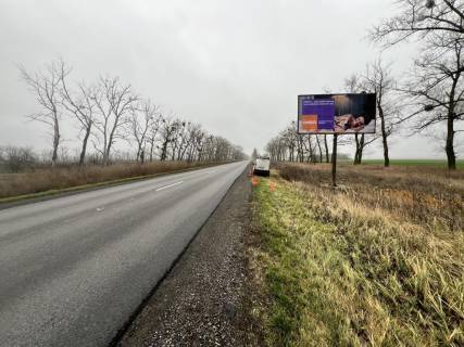 Billboard A in Pereyaslav (Pereyaslav-Khmelnitsky), 6х3  Borispil'-Dnipro-Zaporozza 23+350 km, pravoruc do Borispola Photo 1
