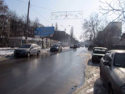 Billboard B in Chornomorsk (Illichivsk), Б  Oleksandrijs'ka (rinok Vecirnij) Photo 1