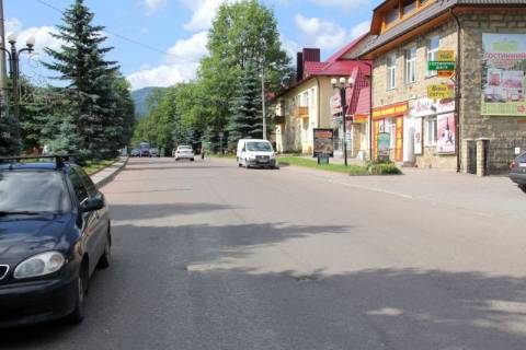 Citylight A in Yaremche, 1,2x1,8  Trasa N-09 Mukacevo-L'viv, Svobodi, REM, mag. Prestiz, napramok ruhu na Bukovel' Photo 1