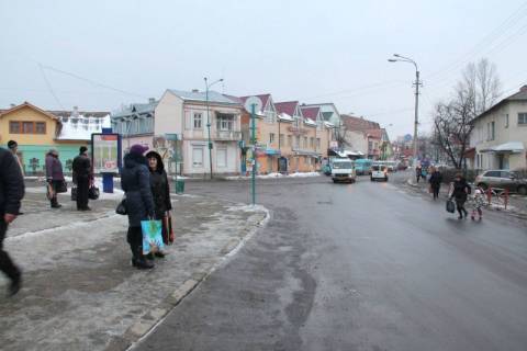 Citylight C in Nadvirna, 1,2x1,8  Cornovola-Soborna-Sevcenka, plosa Vicnnogo Vognu, torgovij centr Lev, napramok ruhu na Aremce, Bukovel',Ivano-Frankivs'k, Bogorodcani Photo 1