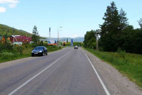 Billboard B in Tatariv, 2*3  Trasa Tatariv-Kam`anec'-Podil's'kij, na povoroti do urocisa Pigi, got. kompleksu Koruna, napramok ruhu na Vorohtu, Verhovinu Photo 1