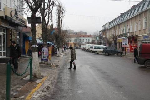 Non-Standard A in Nadvirna, 1,4x0,9  Majdan Sevcenka, mis'kij rinok, supermarket 555, mag.Imidz, napramok ruhu do st.Grusevs'kogo, mis'koi likarni, s.Pniv, Pasicna, Zelena, Bistrica Photo 1