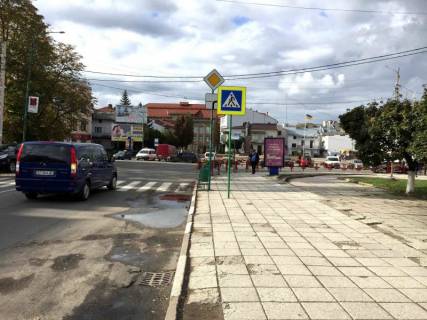 Cityscroll A in Nadvirna, 1,2x1,8  Cornovola, gastronom Central'nij, napramok ruhu na Ivano-Frankivs'k, Bogorodcani Photo 1