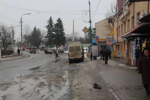 Citylight A in Nadvirna, 1,2x1,8  Coronovola, avtozupinka na Delatin, ofisnij centr Starij pobut, napramok ruhu na Aremce, Bukovel' Photo 1