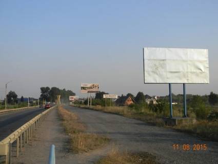 Billboard A in Cherniiv, 3x6  st. Konoval'ca. Viizd z mista. S.Cerniiv Photo 1