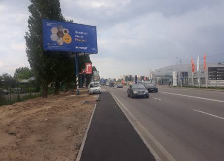 Billboard B in Sofiivska Borshchagovka, Board 3x6м  st. Kiivs'ka, 8A, zupinka, STO "OLEKSA", navproti Avtosaloni "Porse - Zahid","Mercedes-Benz", "Audi Centr", "Volkswagen", 100m do povorotu na  st. Sofiivs'ka Gotel'nij kompleks "Sofiivs'kij Posad",  v napramku m. Kieva Photo 1