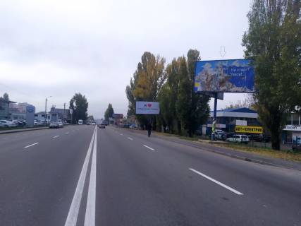 Billboard A in Sofiivska Borshchagovka, Board 3x6м  st. Kiivs'ka, 8A, zupinka, STO "OLEKSA", navproti Avtosaloni "Porse - Zahid","Mercedes-Benz", "Audi Centr", "Volkswagen", 100m do povorotu na  st. Sofiivs'ka Gotel'nij kompleks "Sofiivs'kij Posad",  v napramku centru m. Visnevogo Photo 1