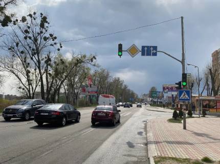 Billboard B in Sofiivska Borshchagivka, Board 3x6м  st. Soborna, navproti ZK "Sfera", zupinka, Mag. "UKRINSTAL","LotOK", Gonocnij trek "Kiev Rally Track", v bik s  Svatopetrvs'ke z Kieva Photo 1