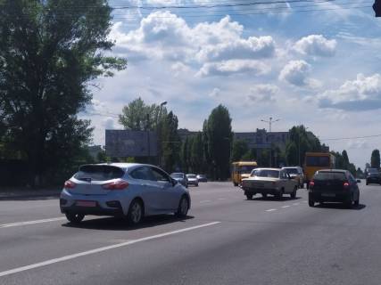 Billboard B in Vishnev, Board 3x6м  st. Kiivs'ka/st. Svatosins'ka/st. Zulans'ka, svitlofor, velike perehresta, na viizdi, zupinka "Visneve", navproti Restoran "Rajs'kij Ar", ZK "Sadi Visnevi", napramku m. Visneve Photo 1