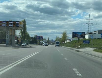 Billboard A in Vishnev, Board 3x6м  st. Kiivs'ka, 8, Vikna-dveri "Evroklas plus", "Derevanij market", naproti BRSM, "In-Tajm viddilenna No1", v bik s Svatopetrivs'ke Boarka Photo 1