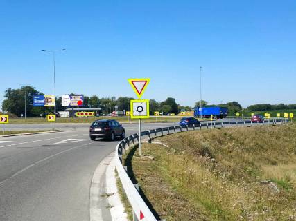 Billboard A in , 3x6  Avtodoroga M12, viizd z m. Hmel'nic'kij, z boku m. L'viv, Ternopil', kolo, pravij Photo 1