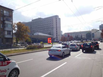 Cityscroll A in Kyiv, 1,2x1,8  Almazova generala st. 11, na svitlofori, ruh v napramku  pl. L.Ukrainki Photo 1