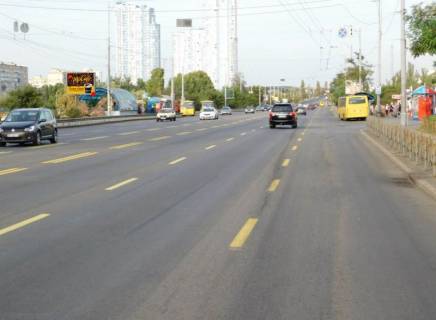 Scrolller, Scroll B in Kyiv, 3,14x2,32  Sobornosti pr-t (Vozz'ednanna) z centru, Mc Donalds, v napramku Darnic'koi plosi - 231749 Photo 1