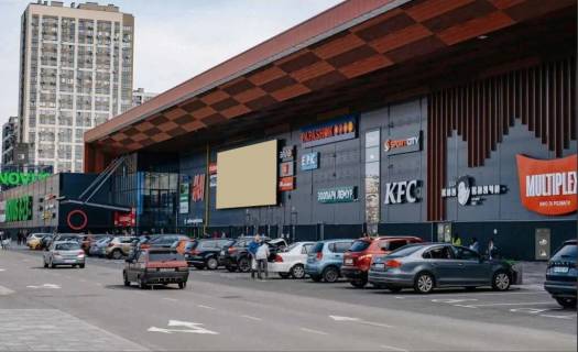 Video Billboard A in Kyiv TRC Retroville, av. Pravdi, 47 - 477231 Photo 1