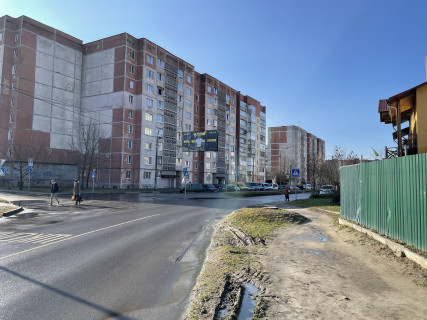 Billboard B in Lutsk вул.Кравчука, 18 (р-н Патіо Ді Фіорі, сквер Героїв Майдану) Photo 1