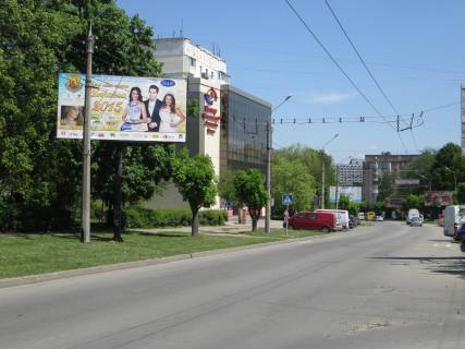 Billboard B in Chernivtsi Komarova, 30 Photo 1