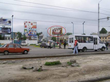 Billboard B in Lviv Gorodoc'ka K9  ( naproti privokzal'nogo rinku, do centru)   Photo 1