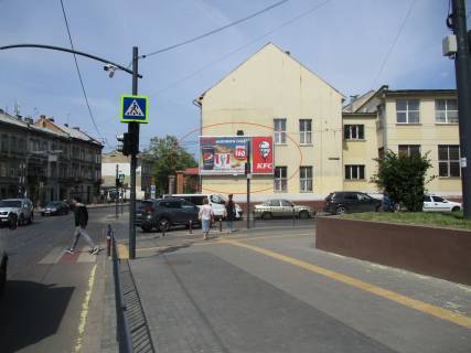 Prismatron, Prism A in Lviv, 6х3  Banderi, 32a  - Antonovica - mitr. Andrea - 431004 Photo 1