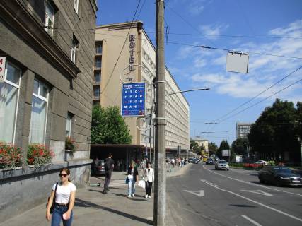 Non-Standard B in Lviv, 0,7*1,0  av. Cornovola Photo 1