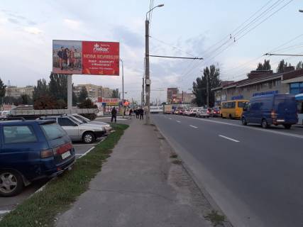 Billboard B in Dnipro (Dnipropetrovsk) st. Berezins'ka (TRK Karavan) 100 metriv vid perehresta Photo 1