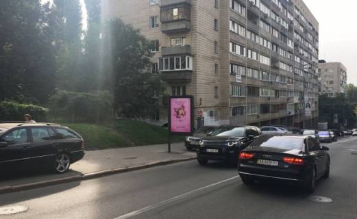 Citylight B in Kyiv, 1.2x1.8  Klovs'kij uzviz, 20_naav. vid st.Moskovs'ka (Kav'arna) Photo 1