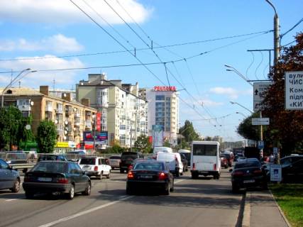 Non-Standard B in Kyiv, 16x3  Peremogi pr-t, 90/1, v napramku do centru Photo 1