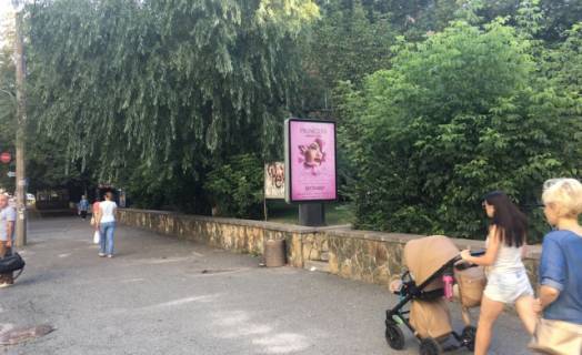 Citylight B in Kyiv, 1.2x1.8  Nemirovica-Dancenka st., 6(KNUTD) Photo 1