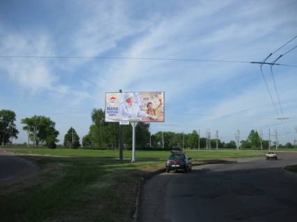 Billboard A in Cherkasy, 6x3  30-ricca Peremogi st. / Rustavi st. (Kil'ce Rustavi, avtomijka "Ros'", sport-klub "Tonus"), v napramku z mista Photo 1