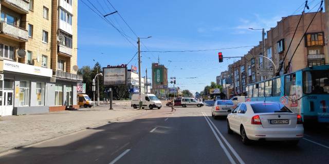 Scrolller, Scroll B in Zhytomyr, 3.14x2.32  Zgodi majdan, 3/75 (Sberbank, Privatbank, TRC Armarok), v napramku Kiivs'kogo sose - 291315 Photo 1