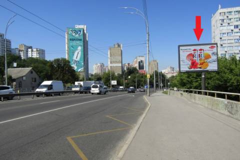 Video Billboard A in Kyiv, 3.14x2.3  Вадима Гетьмана, вул, з/п Караваєві Дачі, на мосту, в напрямку центру - 567295 Photo 1